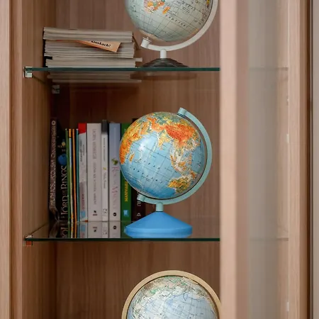 Azure Teatralna With Air Conditioning In By Renters Apartmán Vratislav