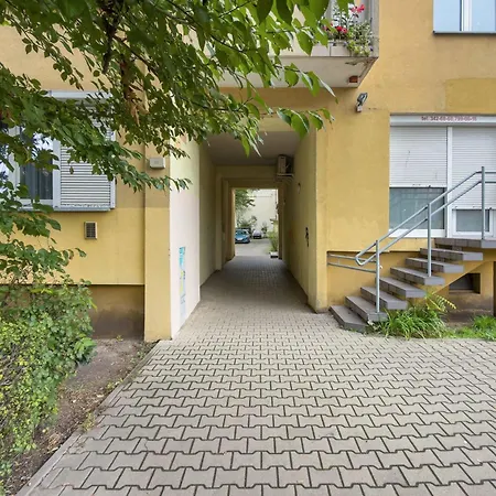 Azure Teatralna With Air Conditioning In By Renters Apartament Wrocław