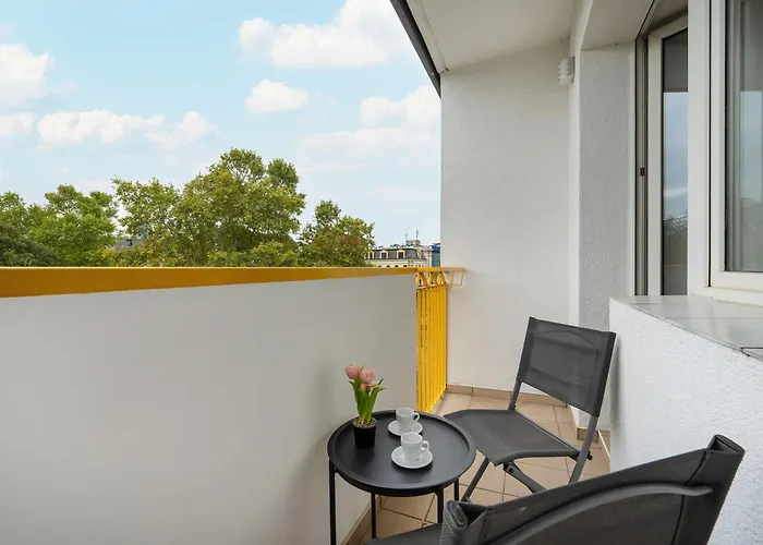 Azure Teatralna With Air Conditioning In By Renters * Wrocław